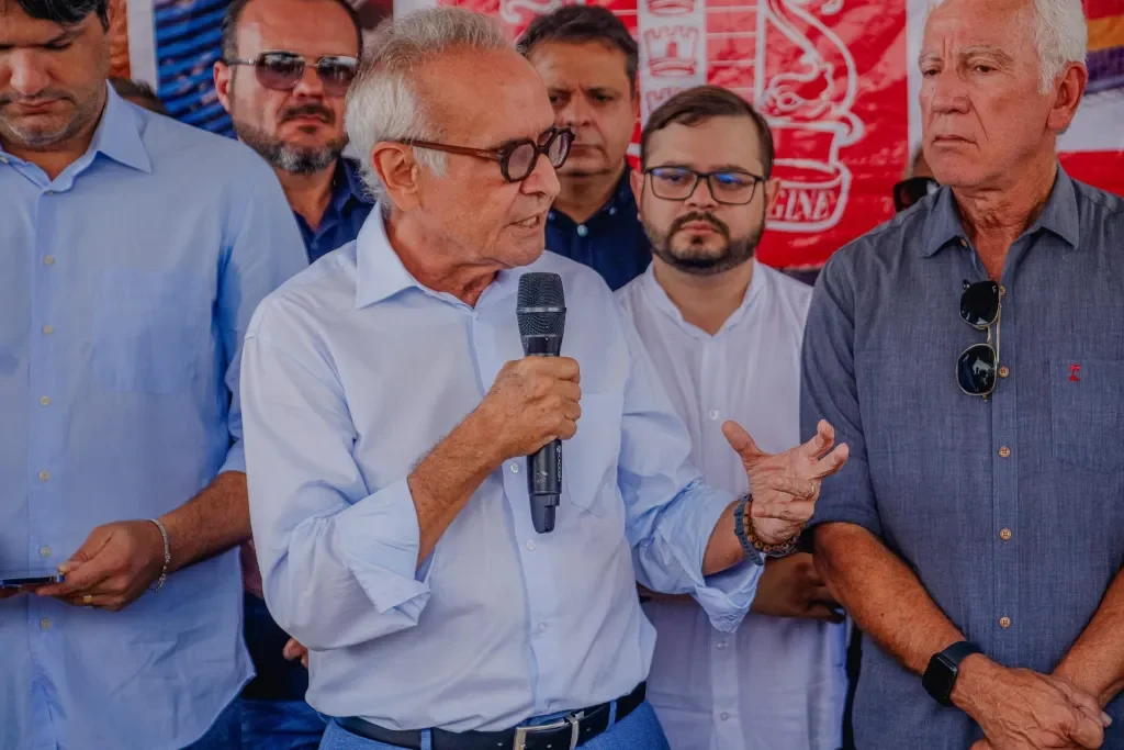 Cícero Lucena autoriza pavimentação de 14 novas ruas em Mangabeira e destaca quase R$ 100 milhões em obras no bairro