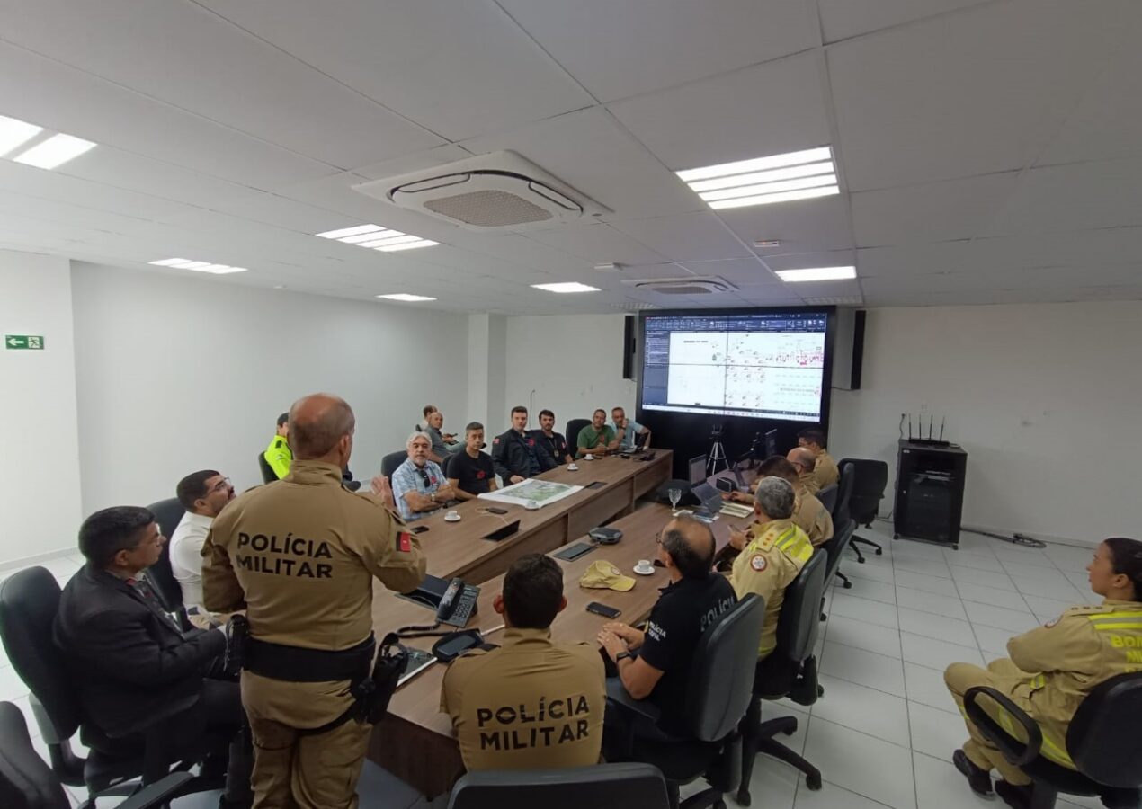 Prefeitura de Patos reforça participação em reunião com forças de segurança para planejamento do São João 2025