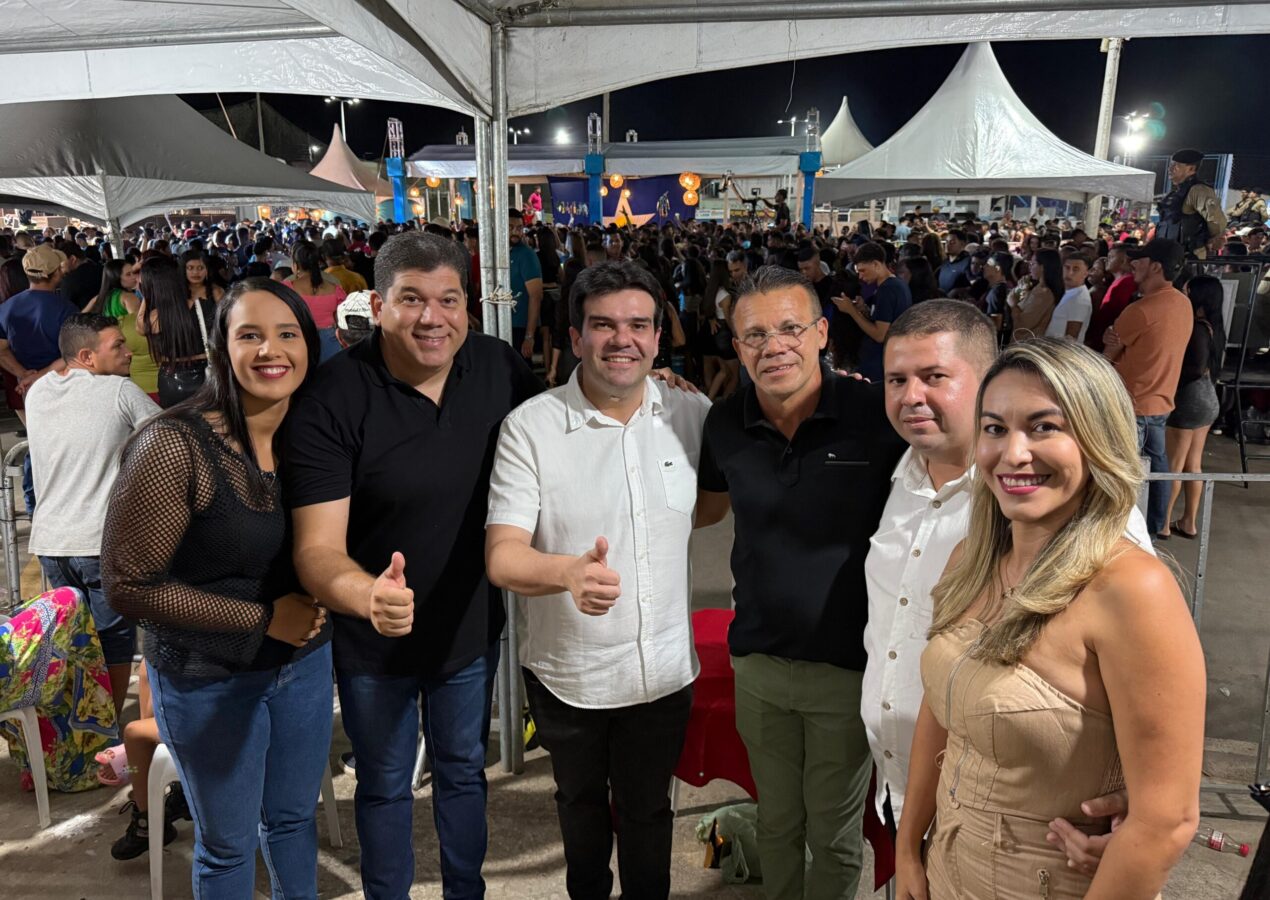 Deputado Eduardo Carneiro participa de festa de emancipação política de Sertãozinho e recebe apoio de vereadores e lideranças da região