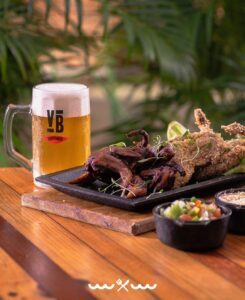 Curta com os amigos o melhor happy hour da cidade no Estaleiro Restaurante; confira