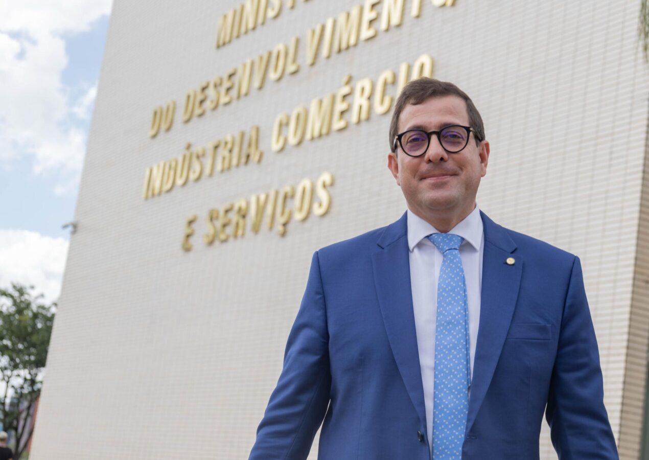Gervásio é indicado pelo presidente Lula para a vice-liderança do governo na Câmara dos Deputados