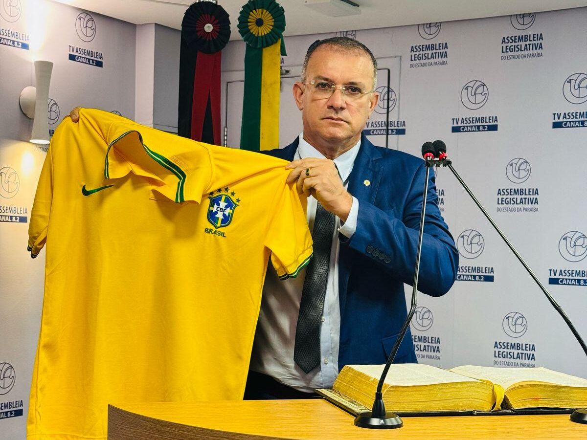 “Nossa camisa jamais será vermelha”, diz Sargento Neto após polêmica sobre a mudança da cor da camisa do Brasil