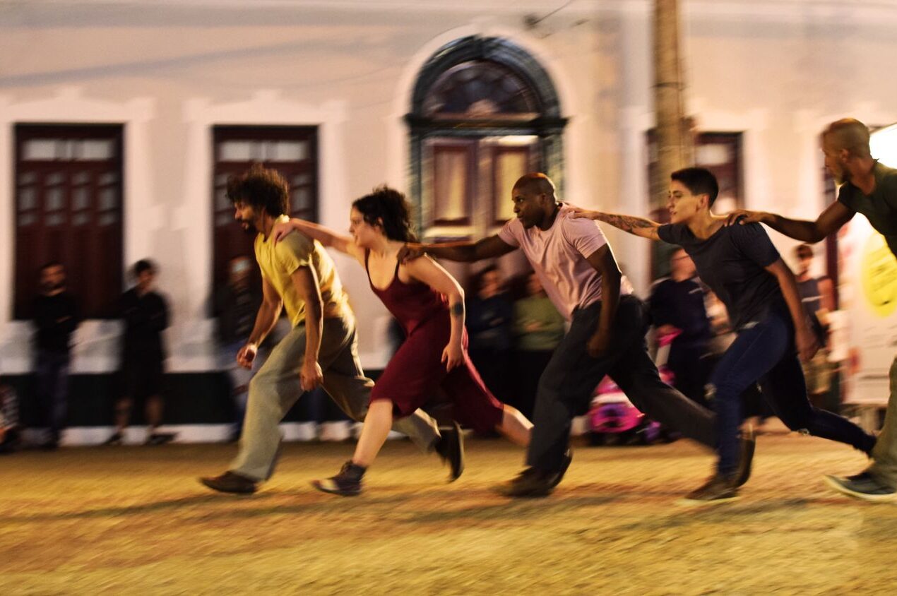 Dança em Movimento: Camaleão Grupo de Dança leva espetáculo e formação gratuita a João Pessoa