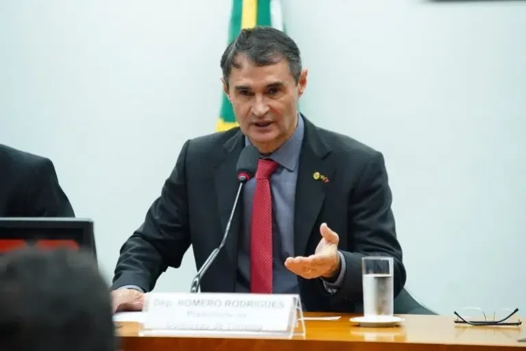 Projeto de Romero Rodrigues cria exigência de entrega rigorosa de produtos comprados pela internet