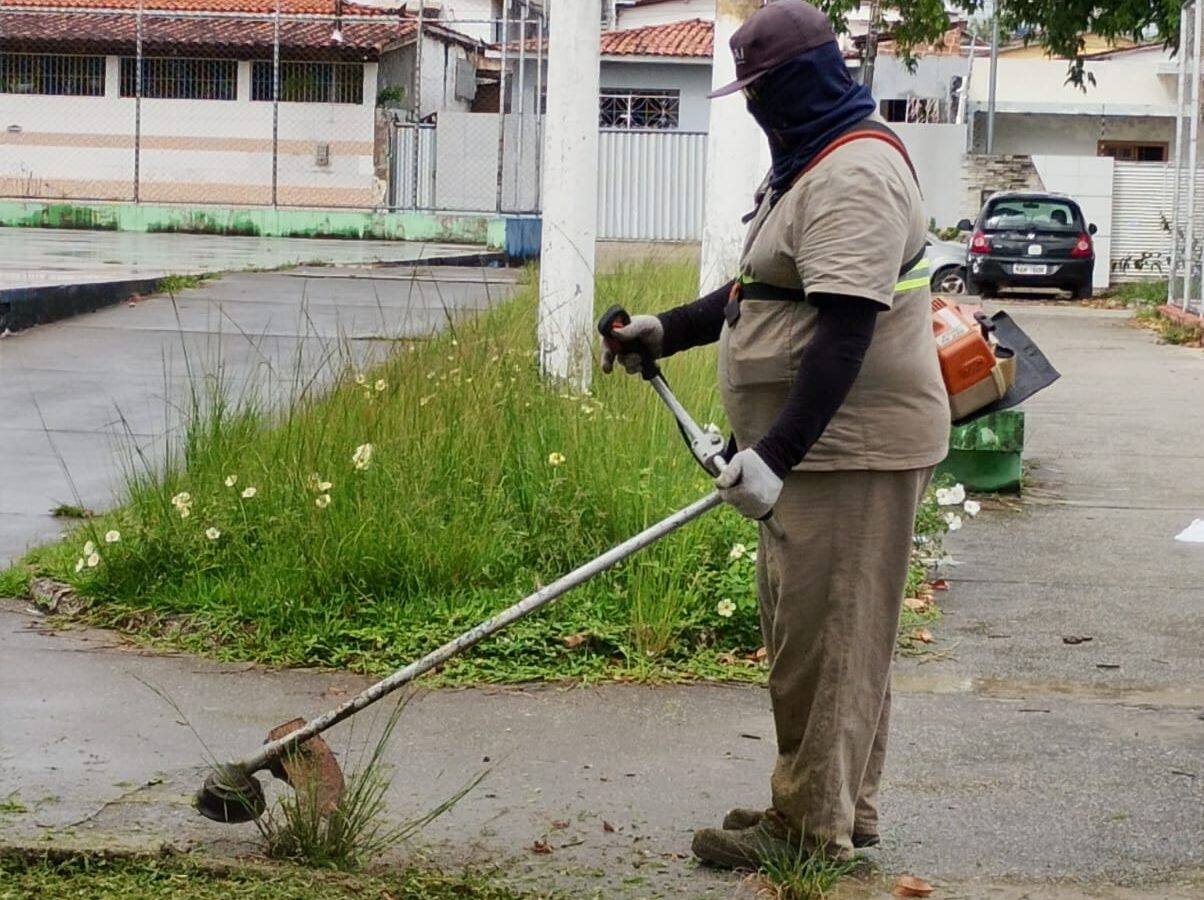 Serviços de manutenção e zeladoria da Sesuz chegam a Praça Bela, nos Funcionários II