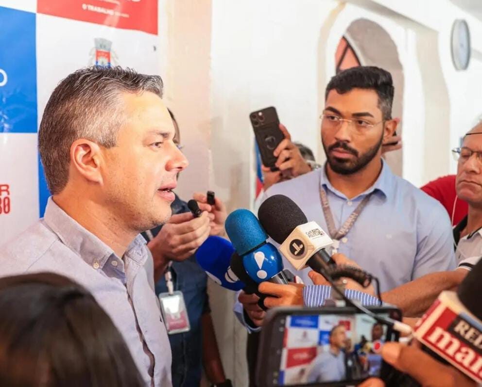 Em coletiva, prefeito denuncia transferências impostos da Petrobras de Cabedelo para Pernambuco e cobra que obras da BR sejam destravadas