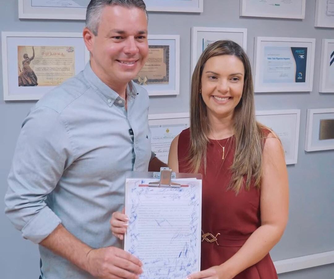 Prefeito André Coutinho formaliza adesão do município ao Pacto Paraibano pela Primeira Infância