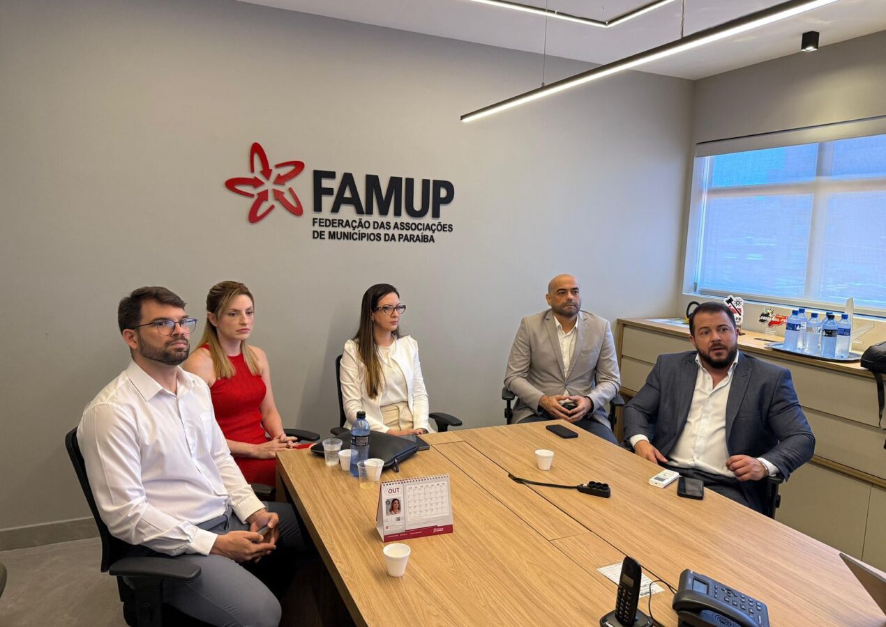 Prefeitos participam de capacitação promovida pela Famup sobre contratação de pessoal na gestão municipal