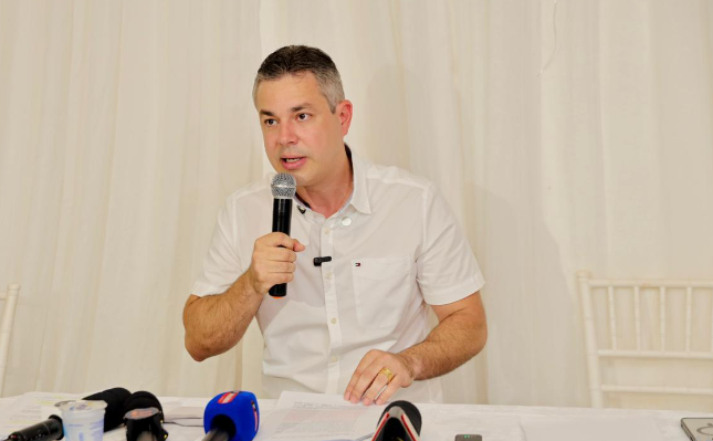 André Coutinho anuncia recurso ao TSE, rebate acusações e promete antecipar salários e 13º