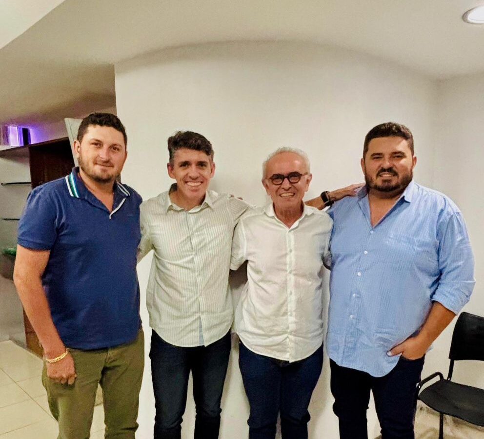 Célio Barbosa e lideranças da oposição de São João do Tigre declaram apoio a Cícero Lucena