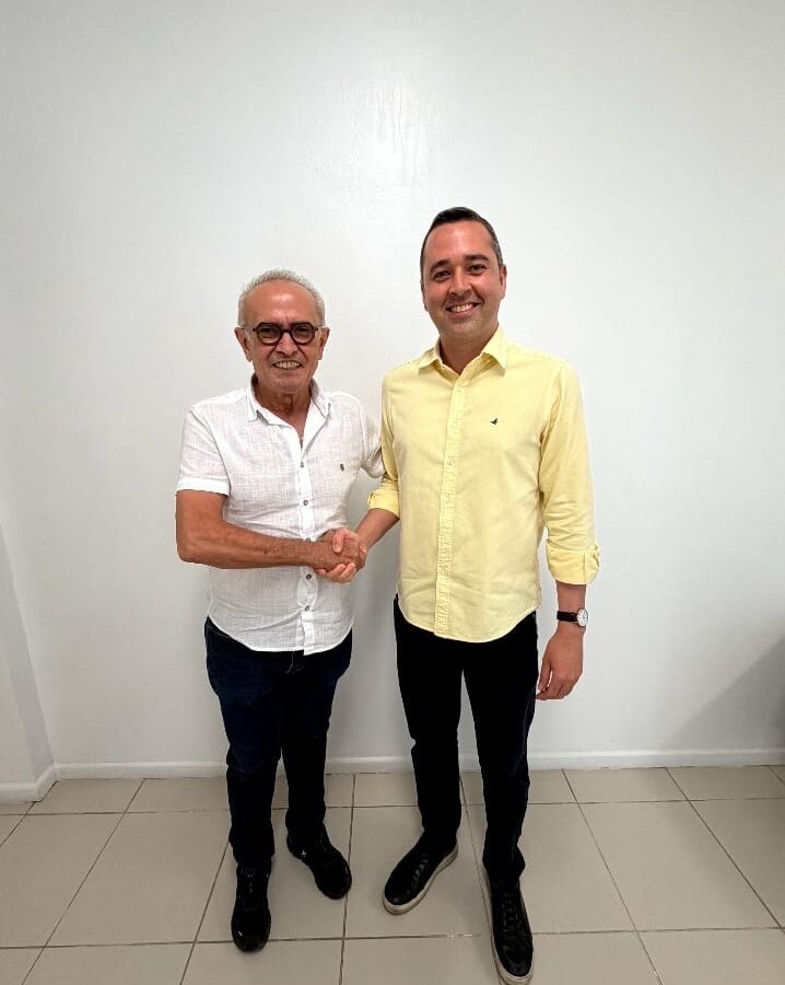 Cícero Lucena recebe apoio de Paulo Neto, candidato a vice-prefeito de Monteiro