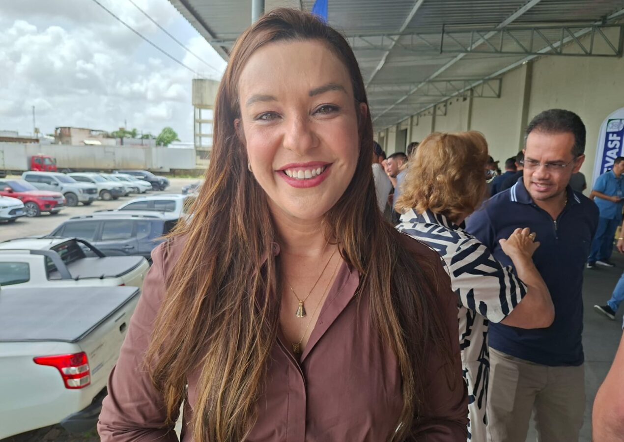 Camila Toscano admite possível saída do PSDB e avalia convites de outros partidos
