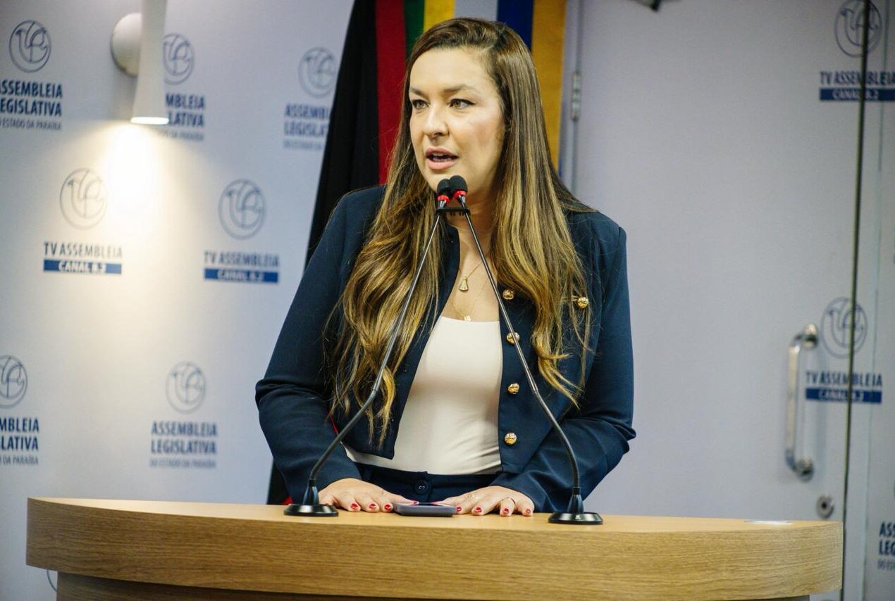 Deputados aprovam projeto de Camila que institui política de cuidado à mulher do climatério à menopausa