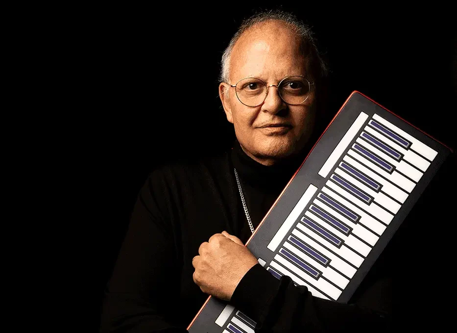 Guilherme Arantes reencontra público paraibano durante show no dia 10 de abril em João Pessoa