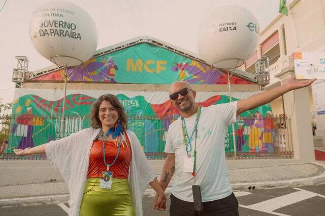 Vintage Glove, Os Eloquentes e DJs Rick Mala e Astek movimentam edição de Dia das Mães do Mercado Capim Fashion