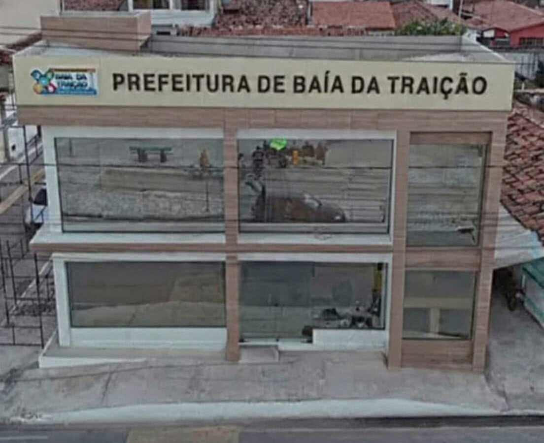 Prefeitura de Baía da Traição paga primeira parcela do 13º salário e aquece a economia local