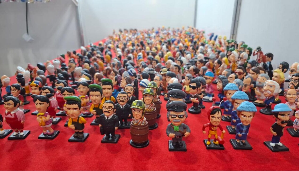 Miniaturas colecionáveis em chumbo encantam visitantes da BMB